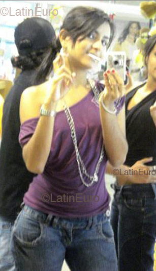 Date this athletic Brazil girl Lis from  B2297