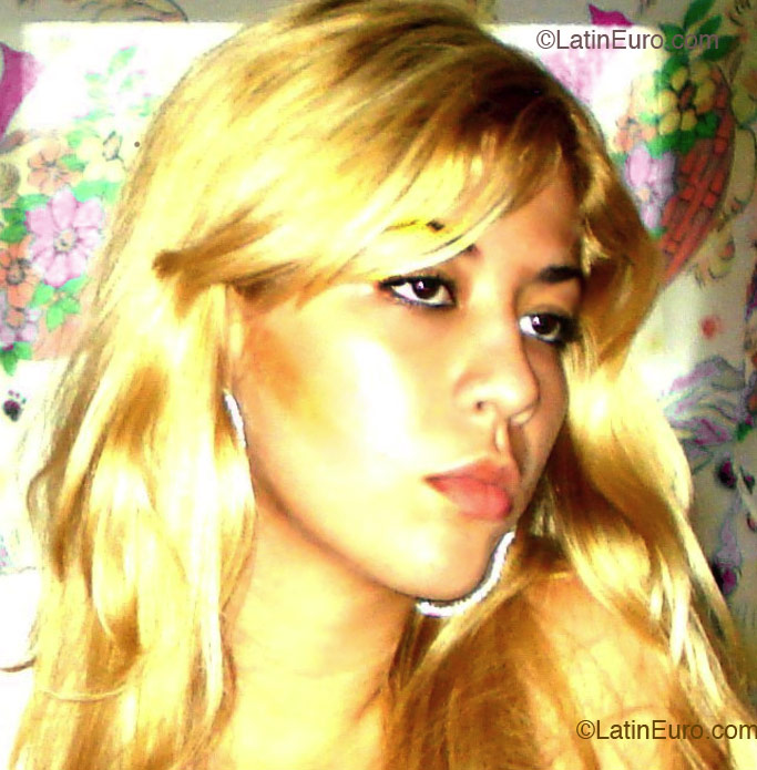 Date this lovely Brazil girl Amira from Rio Branco B2302