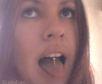 Date this attractive Brazil girl Daniele from RIO DE JANEIRO B2338