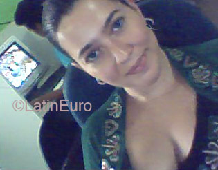 Date this foxy Brazil girl Vivian from APARECIDA DE GOIANIA B2437