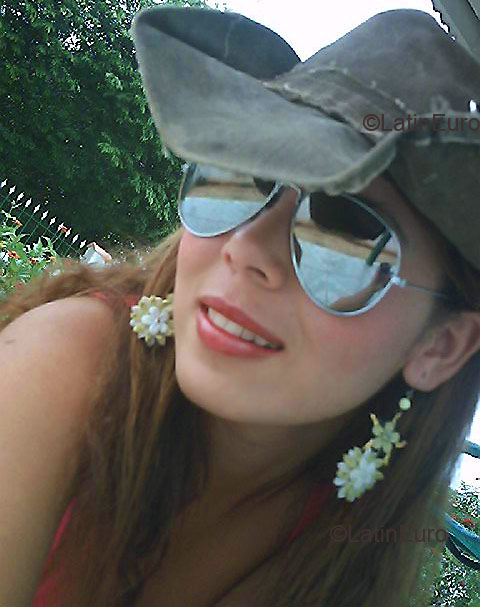 Date this tall Brazil girl Fernanda- from  B2465