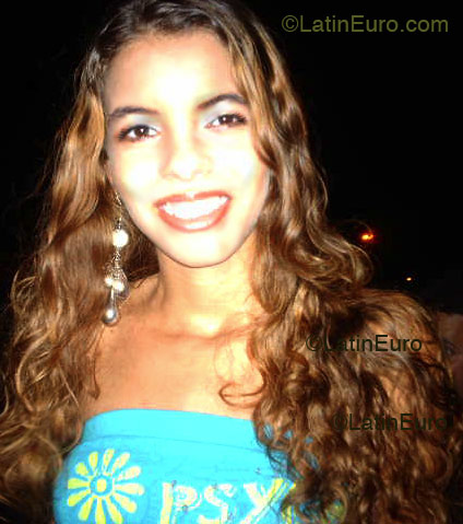 Date this delightful Brazil girl Deise from SAO PAULO B2511