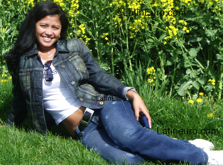 Date this foxy Brazil girl Lucia from Manaus B2522