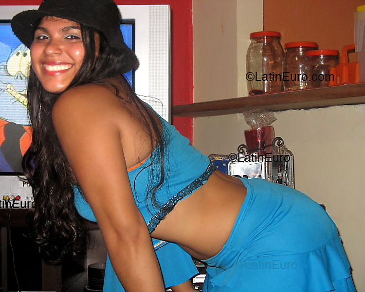 Date this charming Brazil girl Tatiane from MANAUS B2543