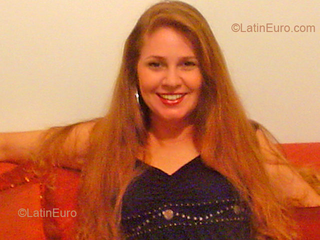 Date this hot Brazil girl Raquel from SAO JOAO EVANGELISTA B2572