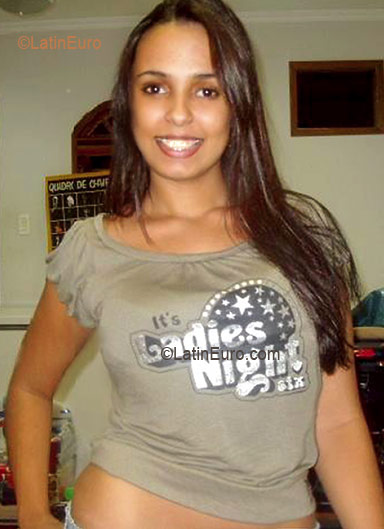 Date this voluptuous Brazil girl Cristiane from NOVA IGUACU B2606