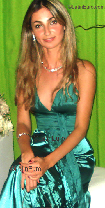 Date this stunning Brazil girl Cristiane from SAO MATEUS B2747