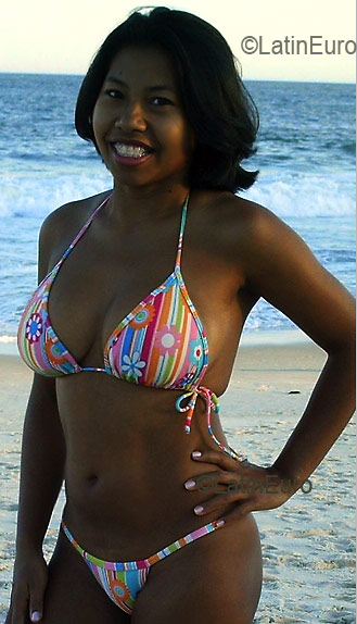 Date this cute Brazil girl Maria from RIO DE JANEIRO B2763