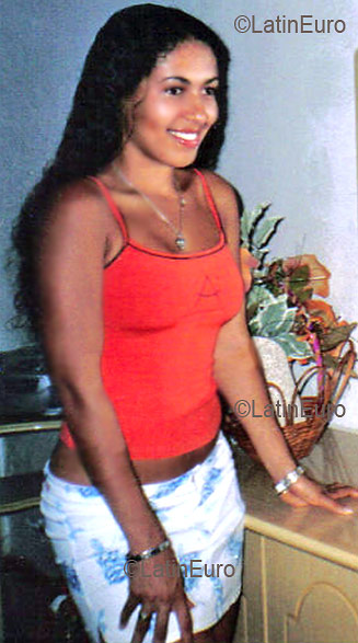 Date this young Brazil girl Vani from CAMACAN B2782