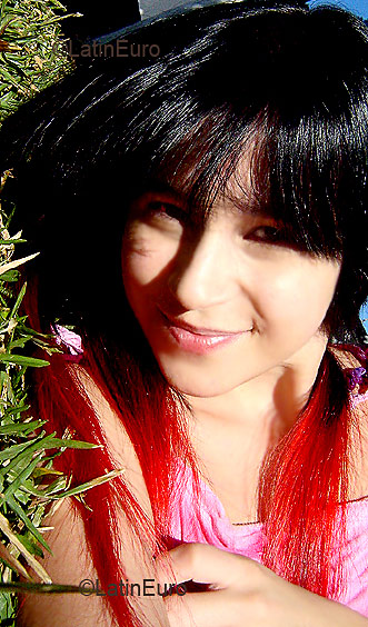 Date this passionate Brazil girl Flavia from CURITIBA B2787