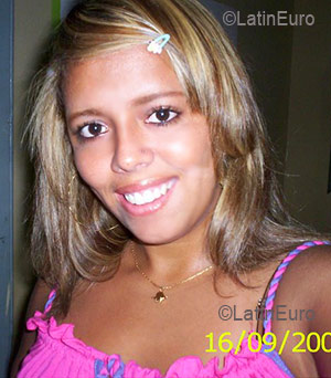 Date this pretty Brazil girl Adryana from RIO DE JANEIRO B2792