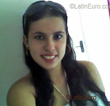 Date this passionate Brazil girl Layra from SAO JOSE DO RIO PRETO B2814