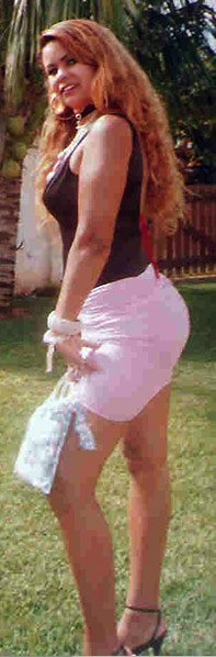 Date this nice looking Brazil girl Lucia from  B2923