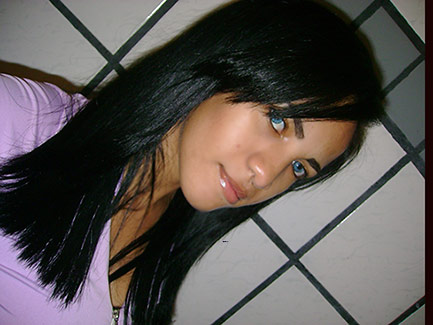 Date this pretty Brazil girl Mildemackele from GUARAPARI B2924
