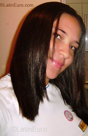 Date this tall Brazil girl Carmen from TERESINA B3071