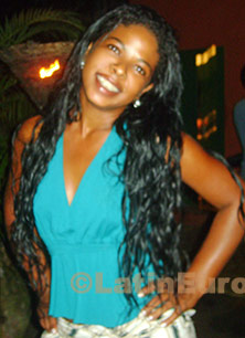 Date this charming Brazil girl Francysmara from Itabela B308