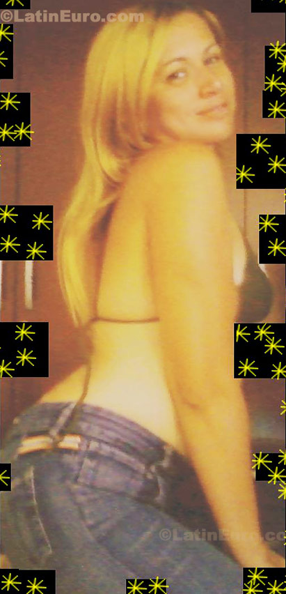 Date this athletic Brazil girl Keila from Brasilia B310