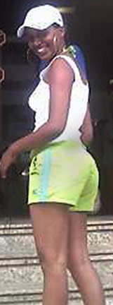 Date this beautiful Brazil girl Paula from GUANAMBI B3120