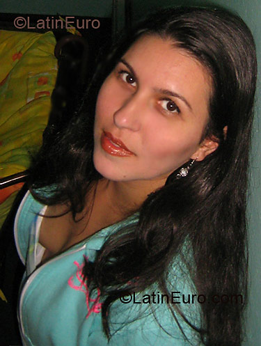 Date this happy Brazil girl Andreia from PORTO ALEGRE B3142