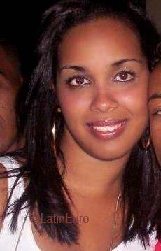 Date this sultry Brazil girl Rosane from SALVADOR B3145