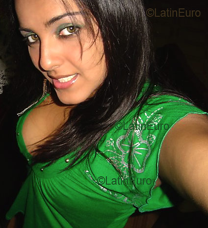 Date this exotic Brazil girl Debora from  B3195