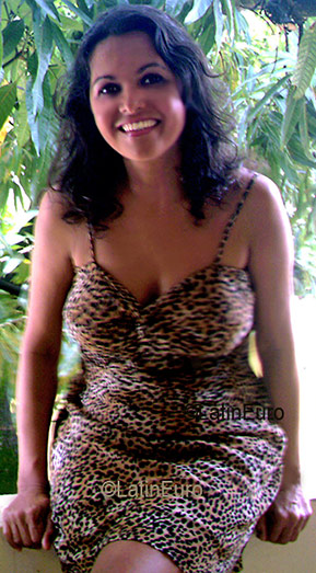 Date this tall Brazil girl Maria from RECIFE B3206