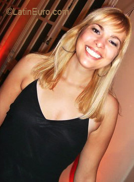 Date this exotic Brazil girl Nadieje from BELO HORIZONTE B3211