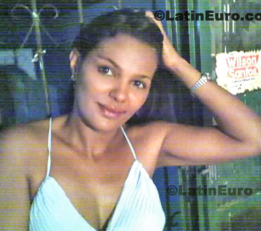 Date this lovely Brazil girl Sheila from Cuiaba B321