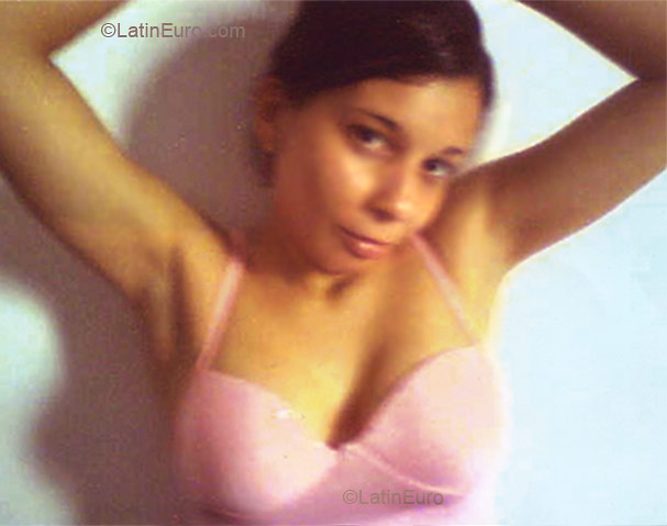 Date this gorgeous Brazil girl Thatiana from SAO VICENTE B3241
