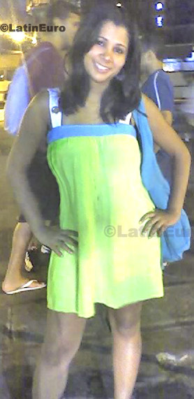 Date this funny Brazil girl Lueide from Salvador B324