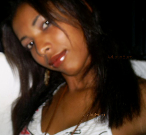 Date this sensual Brazil girl Maria from NATAL B3260