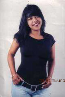 Date this nice looking Brazil girl Deise from SOROCABA B3354