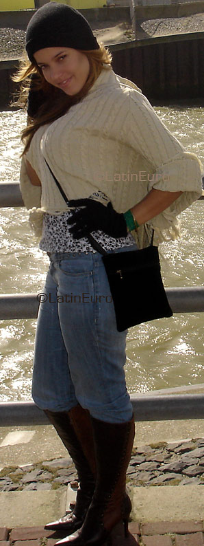 Date this beautiful Brazil girl Juliana from RIO DE JANEIRO B3386