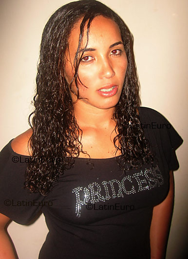 Date this stunning Brazil girl Elaine from TAGUATINGA B3461