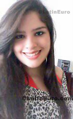 Date this attractive Brazil girl Gilbene from Salvador B349