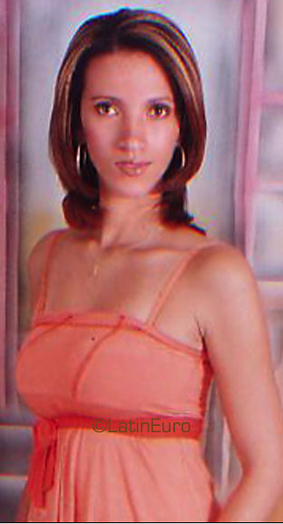 Date this georgeous Brazil girl Tatiara from RIO DE JANEIRO B3512