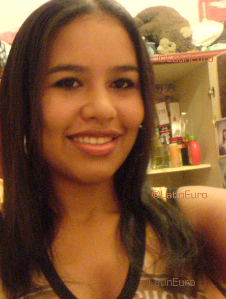 Date this foxy Brazil girl Saile from PORTO VELHO B3529
