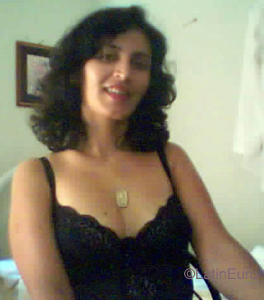 Date this beautiful Brazil girl Sara from FLORIANO B3584