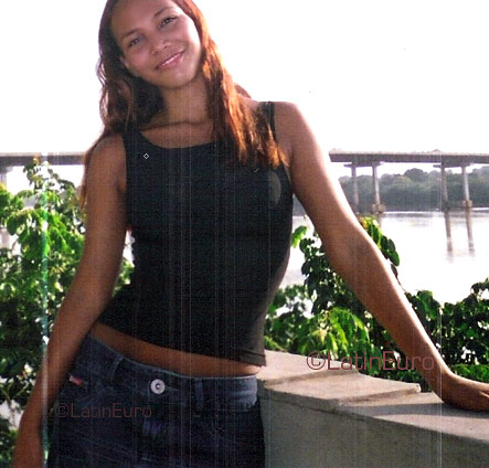 Date this beautiful Brazil girl Maria from IMPERATRIZ B3590