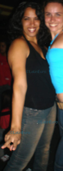 Date this hot Brazil girl Desiree from RIO DE JANEIRO B3624