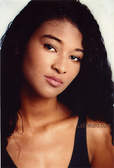Date this athletic Brazil girl Veronica from CAMPINAS B3719