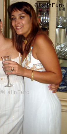 Date this passionate Brazil girl Paula from UBERLANDIA B3751
