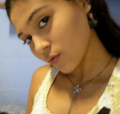 Date this athletic Brazil girl Maria from MANAUS B3892