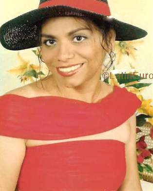 Date this stunning Brazil girl Raquel from TERESINA B3902
