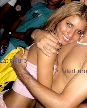 Date this attractive Brazil girl Angelica from BELEM B3967