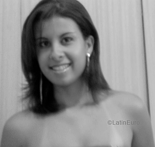 Date this attractive Brazil girl Sabrina from SALVADOR B3971