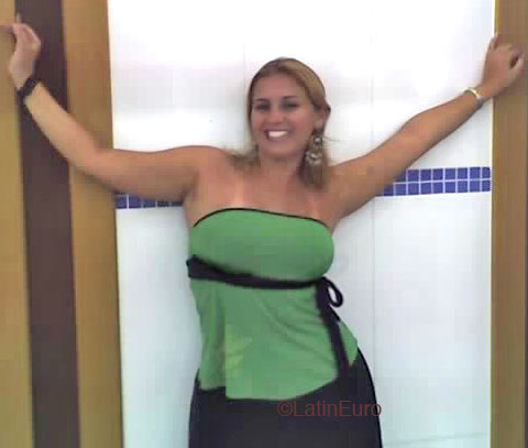 Date this lovely Brazil girl Pricila from ATIBAIA B4106