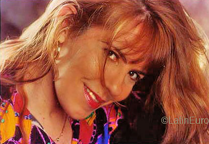 Date this athletic Brazil girl Cinthya from VITORIA B4114