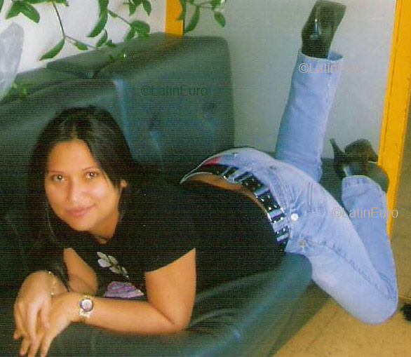 Date this hard body Brazil girl Ivaneusa from FORTALEZA B4144