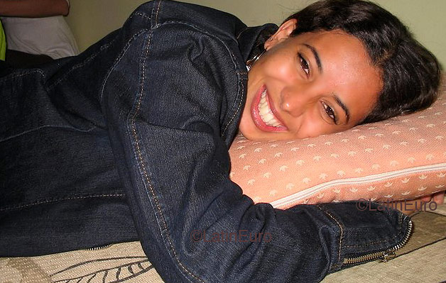 Date this tall Brazil girl Ana from PELOTAS B4181